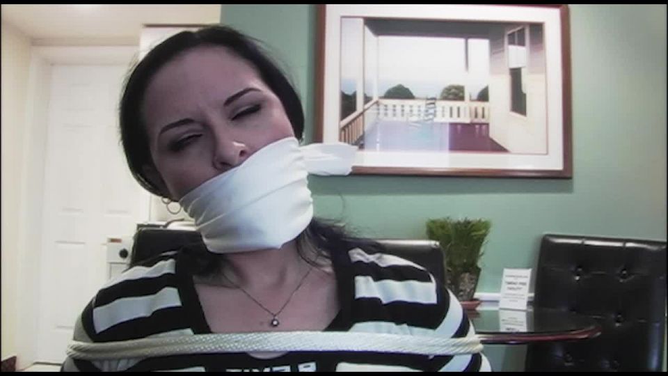 Caroline Pierce Chairbound and Detective Gagged