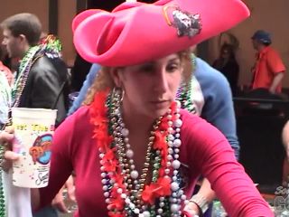 Southbeachcoeds.com- Neverbeforeseen Mardi Gras Girls Flashing Pussy And Tits On The Streets Of New Orleans-3