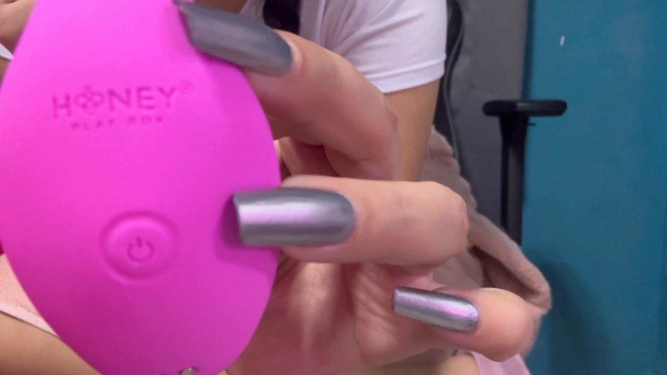 I Reach An Orgasm In Less Than Five Minutes 😱Trying Control Toy