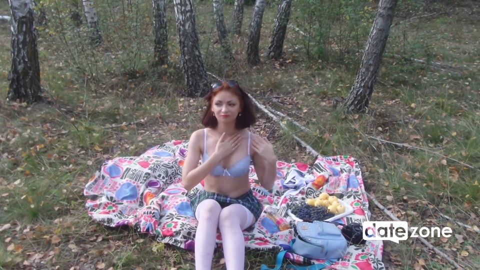 Young Amateur In White Stockings Masturbates In The Forest