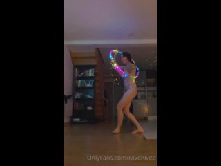 Ravenivee () - back into hula hooping i love hooping with my led hoop its magical song random 24-09-2020-4