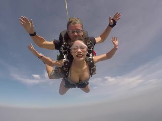 Girl's boob falls out while skydiving-4