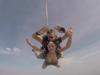 Girl's boob falls out while skydiving-8