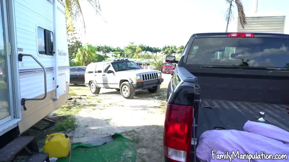 Stepbro Fucks Trailer Park Princess Stepsister Goldie Glock On Truck