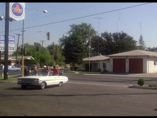 Gas Pump Girls (1979)(Vintage)-9