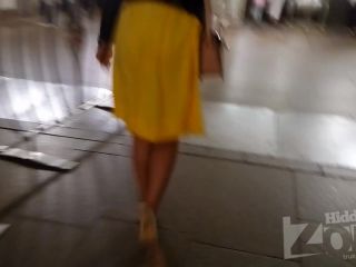 Voyeur 11439-Upskirt on the escalator-1