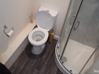 Sex AssociatesQuickie sex with a bored girl in the toilet at a home party-0