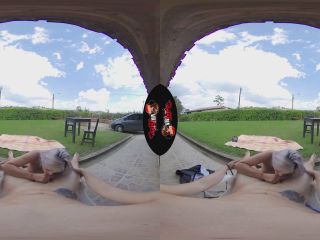 VRLatina  Big Bum Beautiful Babe Fucking Outdoors  VR Experience-2