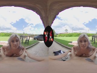 VRLatina  Big Bum Beautiful Babe Fucking Outdoors  VR Experience-3