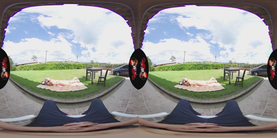 VRLatina  Big Bum Beautiful Babe Fucking Outdoors  VR Experience