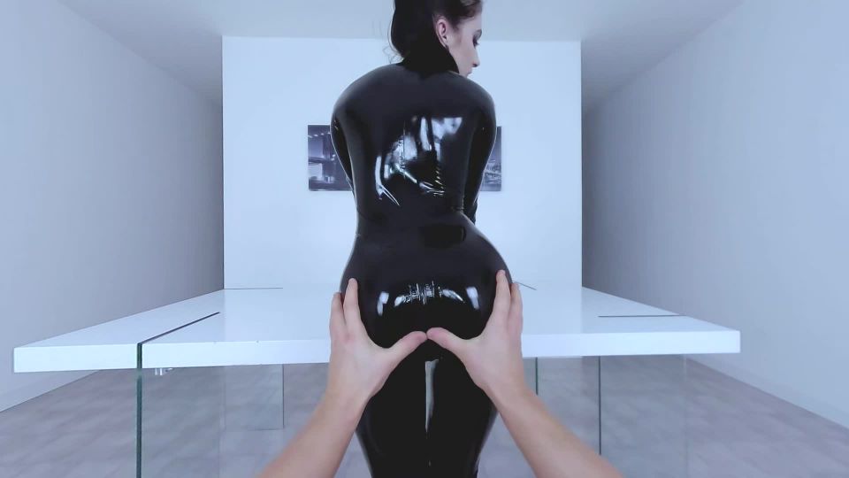 Rough Latex Loving - Anna de Ville VR2Normal 1080p x265