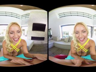 Kylie Page Fucks You In Naughty America VR-0