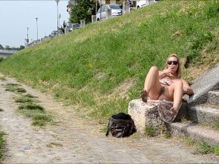 Barefoot Nudity Chat Blanc 2012-05-19 Insane dirty-soled flasher 2-5