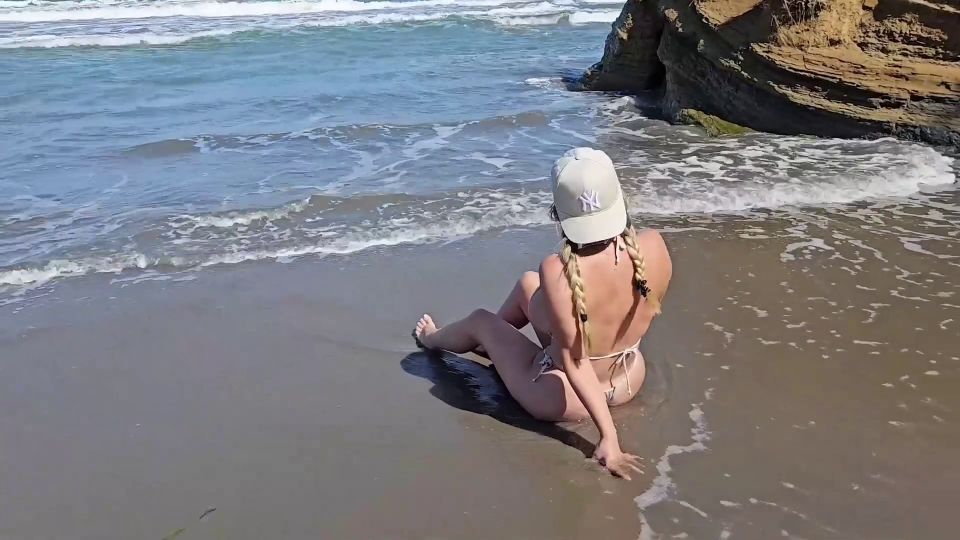 [GetFreeDays.com] I Seduce A Street Vendor To Fuck With Me On The Beach In Cartagena hardcore squirt porn