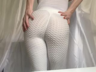 M@nyV1ds - Nikki Luvs BBC - Pulling down my Yoga pants-2