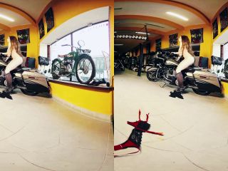 004 Model Lola  Bikes And Babes TV Sexy VR Clips  3DVR180-8