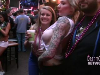 Hot girls next door flashing at mardi gras-8