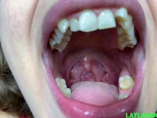 free adult video 35 Lunas Sexy Mouth and Sharp Teeth on fetish porn femdom cunnilingus-8