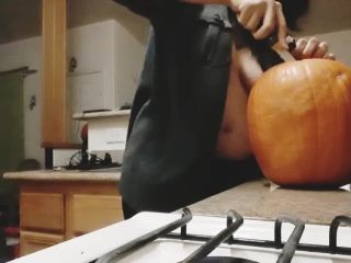 M@nyV1ds - Stevie Layne - Hidden Spy Cam Topless Pumpkin Cleaning-0