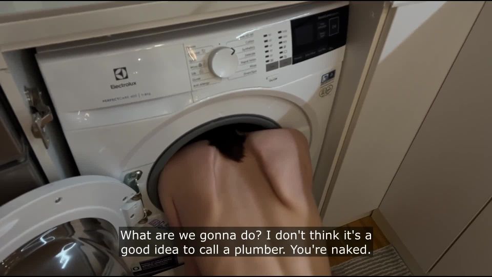 Stepsister Got Stuck In The Washing Machine 1080p