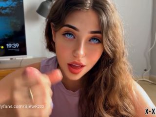 Hardcore porn  BlewRz  Quick Blowjob Pov Cumshot-6