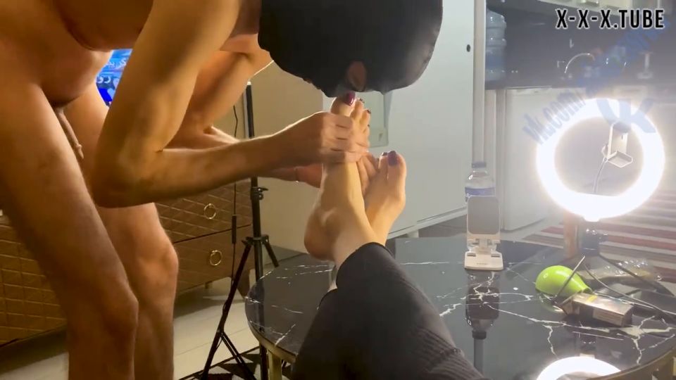 Femdom porn Mistressrola Foot Fitsh Cum On My Foot  mistressrola 