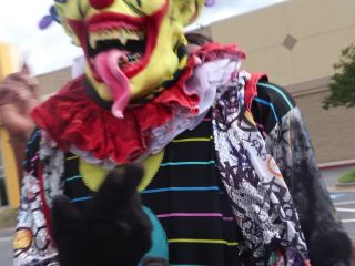 GIbbyTheClown - Whore sucks clown dick in restaurant - Public Blowjob-8