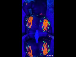 [GetFreeDays.com] Cum to the Ruelynn dildo fucking glow party Sex Video June 2023-3