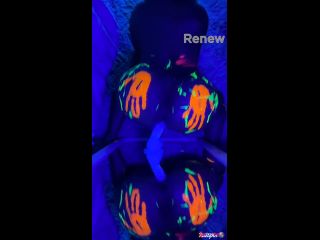 [GetFreeDays.com] Cum to the Ruelynn dildo fucking glow party Sex Video June 2023-6