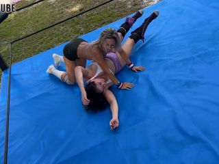  Lora Cross  Lora Cross Lora Cross Vs Gia Love Fantasy Wrestling  bigtits-8