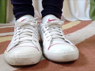 Tata Feet - Sneakers are a little dirty on feet porn cruel fetish-1