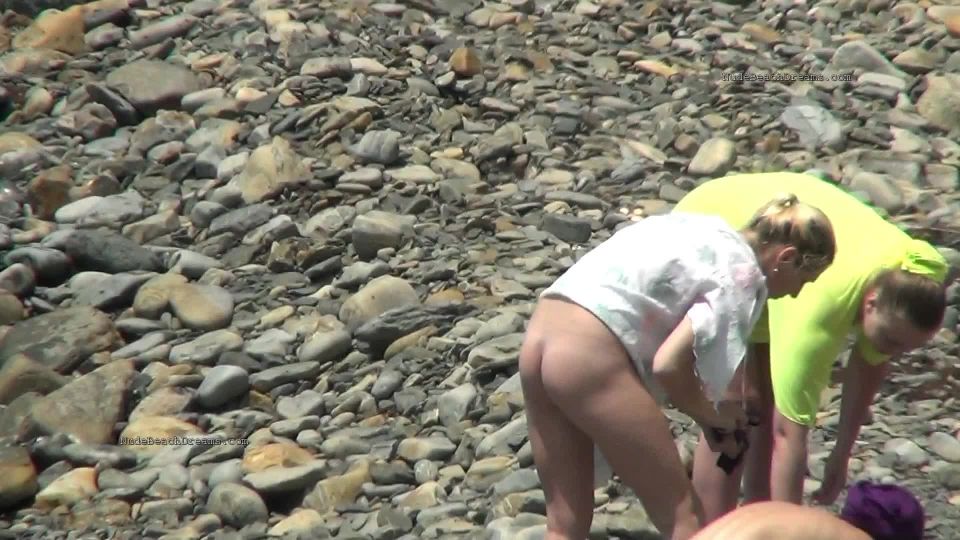 Nudist video 01720 Voyeur!