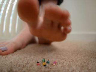 [GetFreeDays.com] Big blonde  where did the movers go help down here no noo nooo foot domination-8