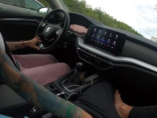 Yuli Gave Mateo Great Handjob During She Was Driving A Car 1080p-4