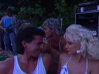 Girls Of Treasure Island (1988)(Vintage)-6