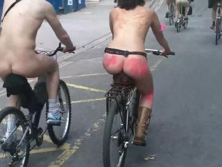 The_Bristol_2015_Naked_Bike_Ride-6