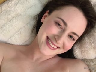 onlyisla 28-05-2020 A dreamy fantasy exploring my luscious body for you this(MILF porn)-1