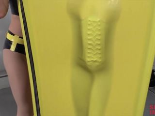 MISTRESS MIRANDA – ASHLEY RENEE – YELLOW CUBE Latex-2