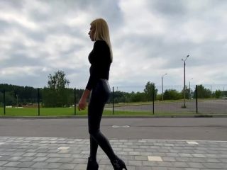 MylatexbabyKseniya Blonde Walking in Leather Leggings-1