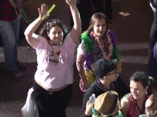 Martha Flashes Her Tits During Mardi Gras Festivities-3