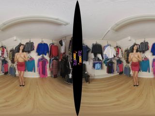 Sexy Brunette Tries On All Her Wardrobe In Virtual Reality-8