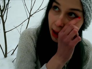 Laruna Mave Cold Public Blowjob ¦ POV Cumshot Facial Amateur!-4