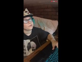 [GetFreeDays.com] Chubby Nerd Playing League of Legends Porn Film December 2022-2