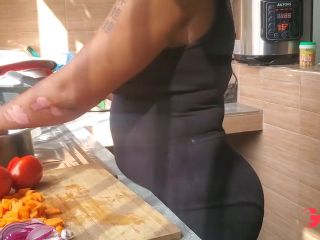 [GetFreeDays.com] HOMEWERCKER - I seduce my sisters husband while shes cooking dinner Sex Film November 2022-4