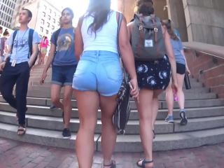 Shorts give her a nice deep wedgie-7