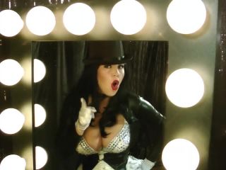 [GetFreeDays.com] Zatanna Behind the Mirror Magic gone Wrong Doppelganger latex breathplay porn-3