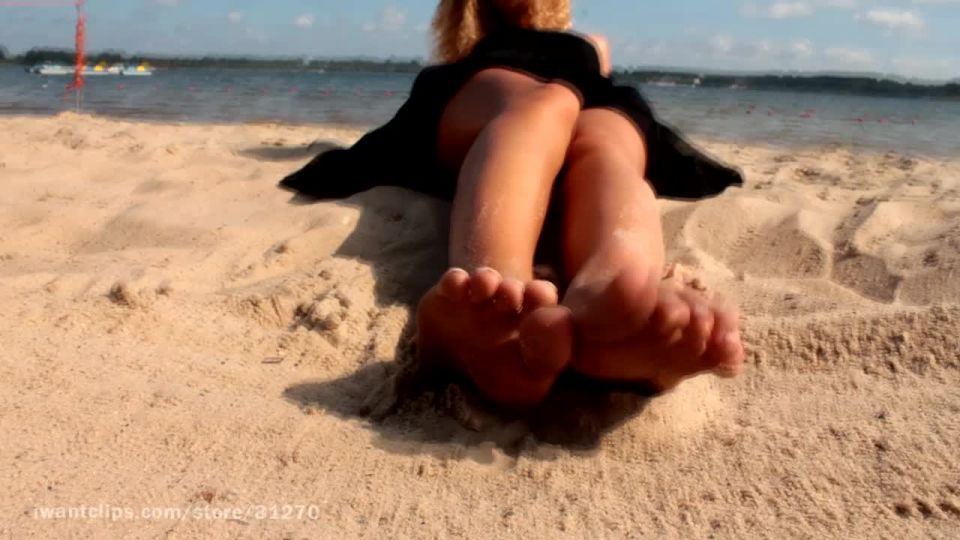 free adult video 10 luscious lopez femdom HOT FEET ON THE BEACH POV, licking on femdom porn