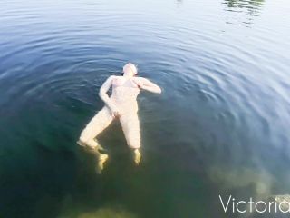 Victoria Wet - masturbation in the lake - fingering out - Outdoors-7