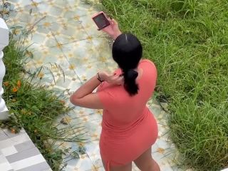 Latin Girl  Busted In Public Doing A Xxx Vid For Her Bf 720p-2