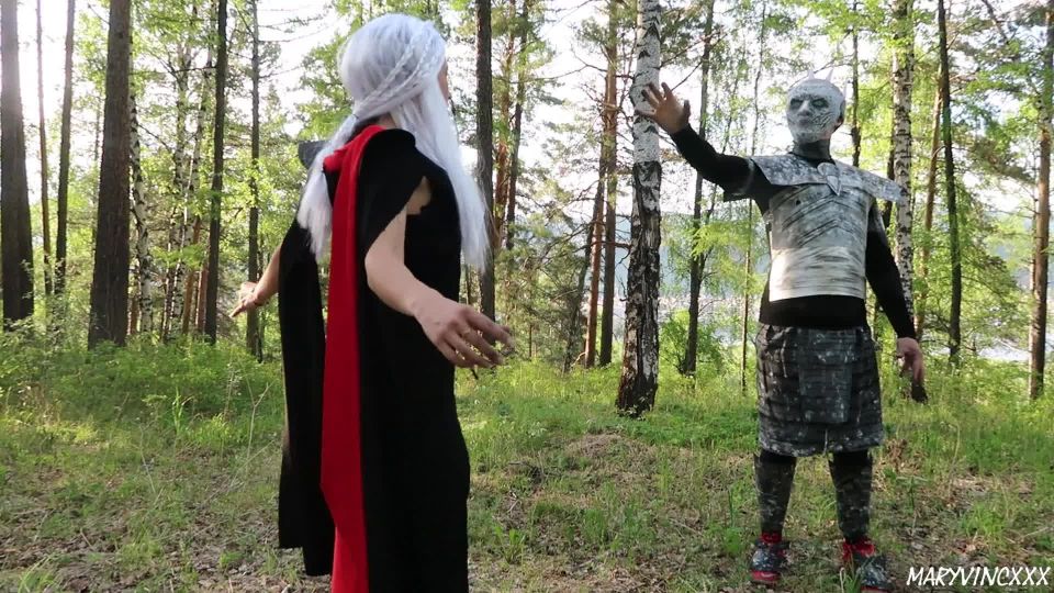 Game of Thrones Cosplay: Daenerys & Arya Loves Big Dick of the Night King